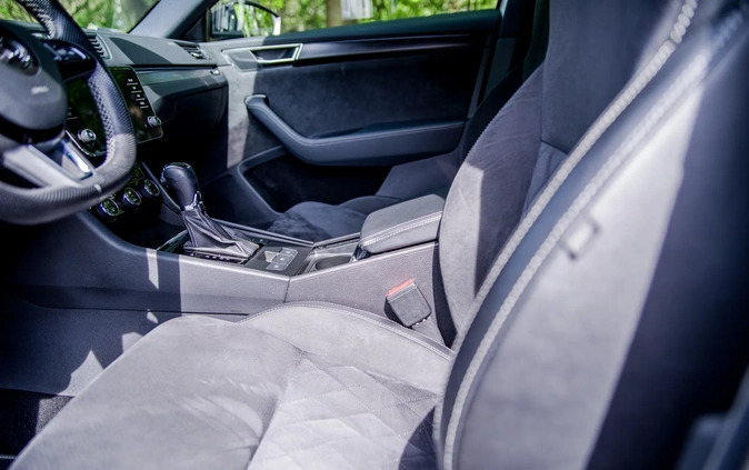 Skoda Superb cena 108499 przebieg: 129000, rok produkcji 2019 z Karlino małe 407